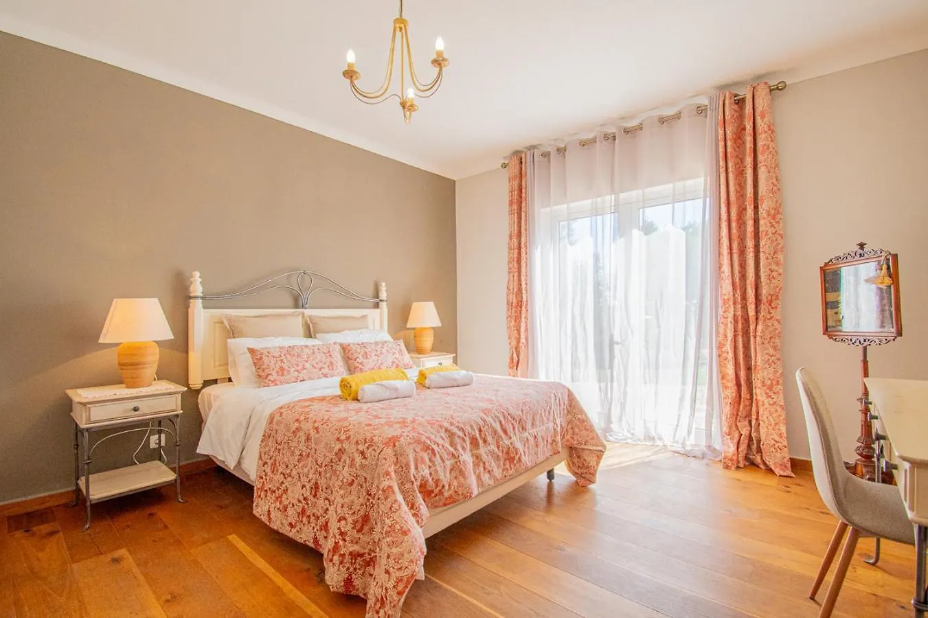 Yoba Horse Farm - Charming 3-Bedroom Farmhouse Carvoeiro  Portugal