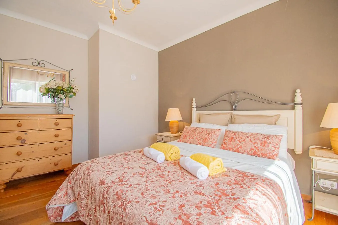Yoba Horse Farm - Charming 3-Bedroom Farmhouse Carvoeiro  0*, Carvoeiro (Lagoa) Portugalsko