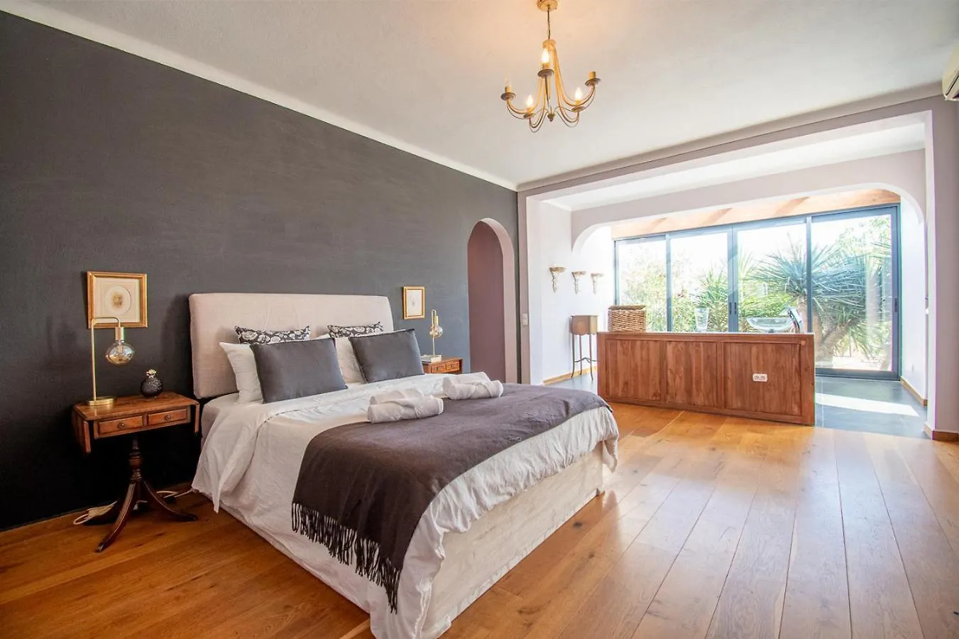 Villa Yoba Horse Farm - Charming 3-Bedroom Farmhouse Carvoeiro