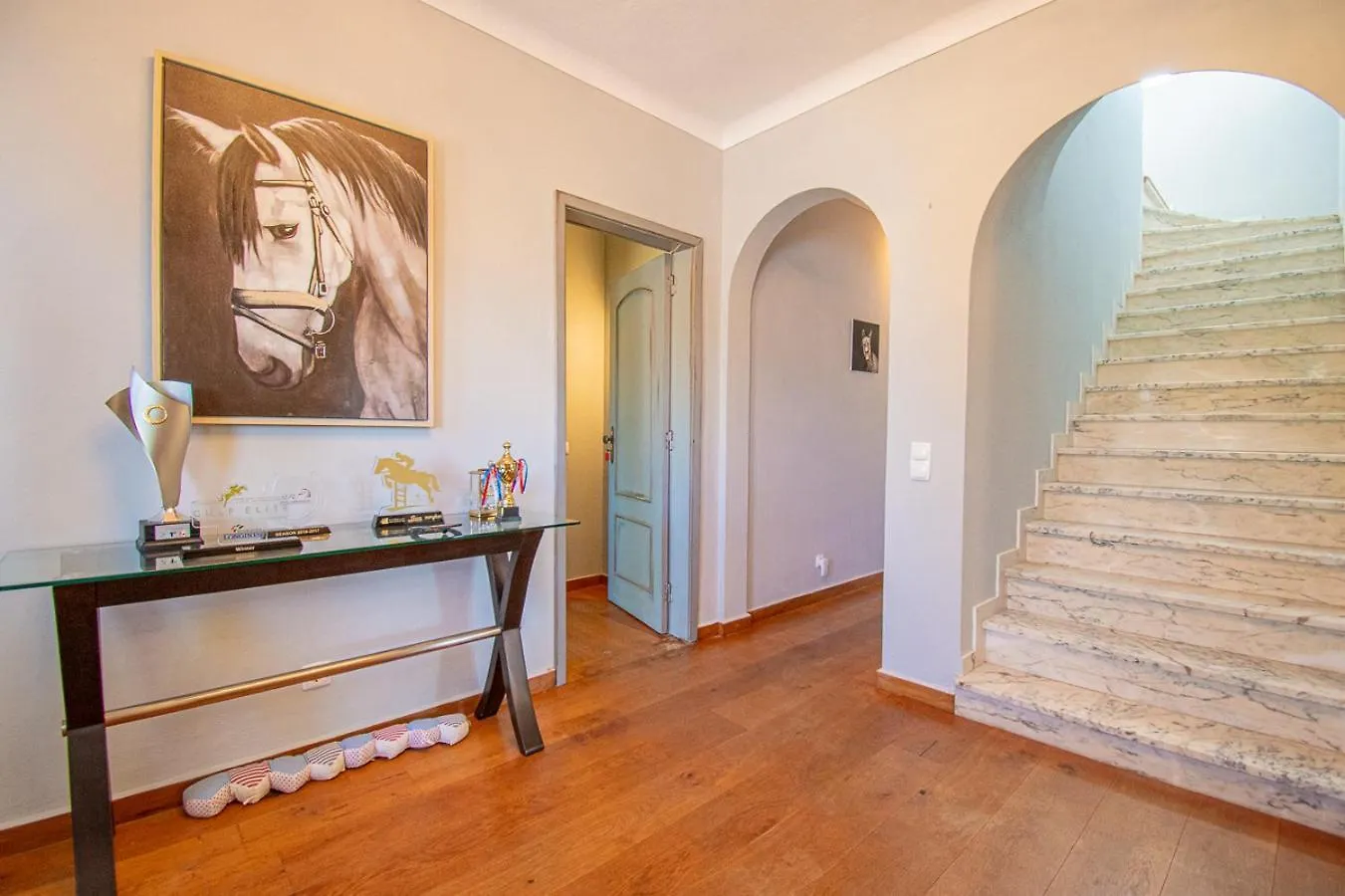 Yoba Horse Farm - Charming 3-Bedroom Farmhouse Carvoeiro  Portugal