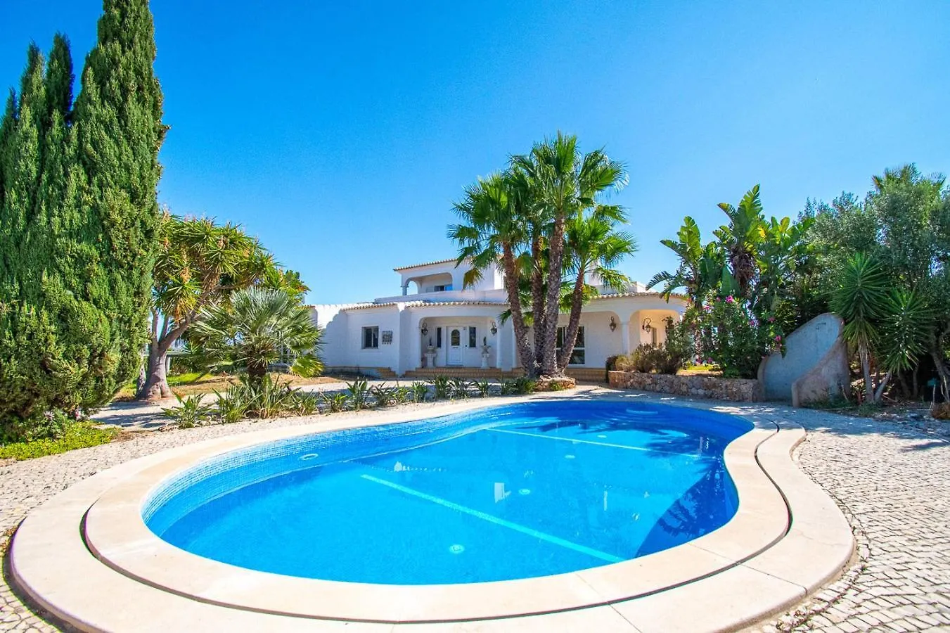 Yoba Horse Farm - Charming 3-Bedroom Farmhouse Carvoeiro